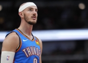 独行侠惊艳全场，米切尔助攻爆棚，状态爆棚逆转取胜！